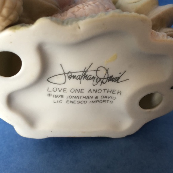 Precious Moments figurine - Picture 2 of 5